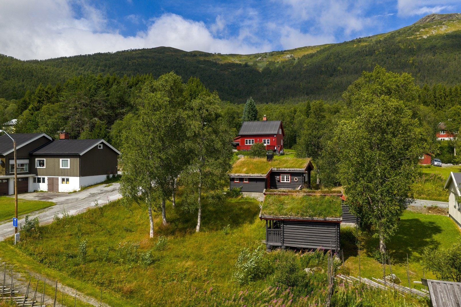 Ligger i et hyggelig og barnevennlig område med lite trafikk Galleribilde