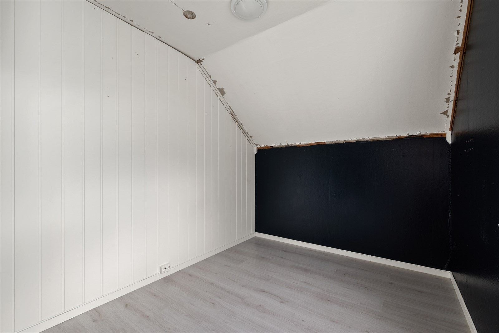 Det er fin plass til seng, tilhørende møblement og garderobe på alle soverommene. Galleribilde