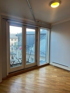 Stue med åpent kjøkken Galleribilde