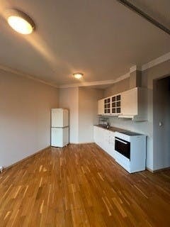 Stue med åpent kjøkken Galleribilde