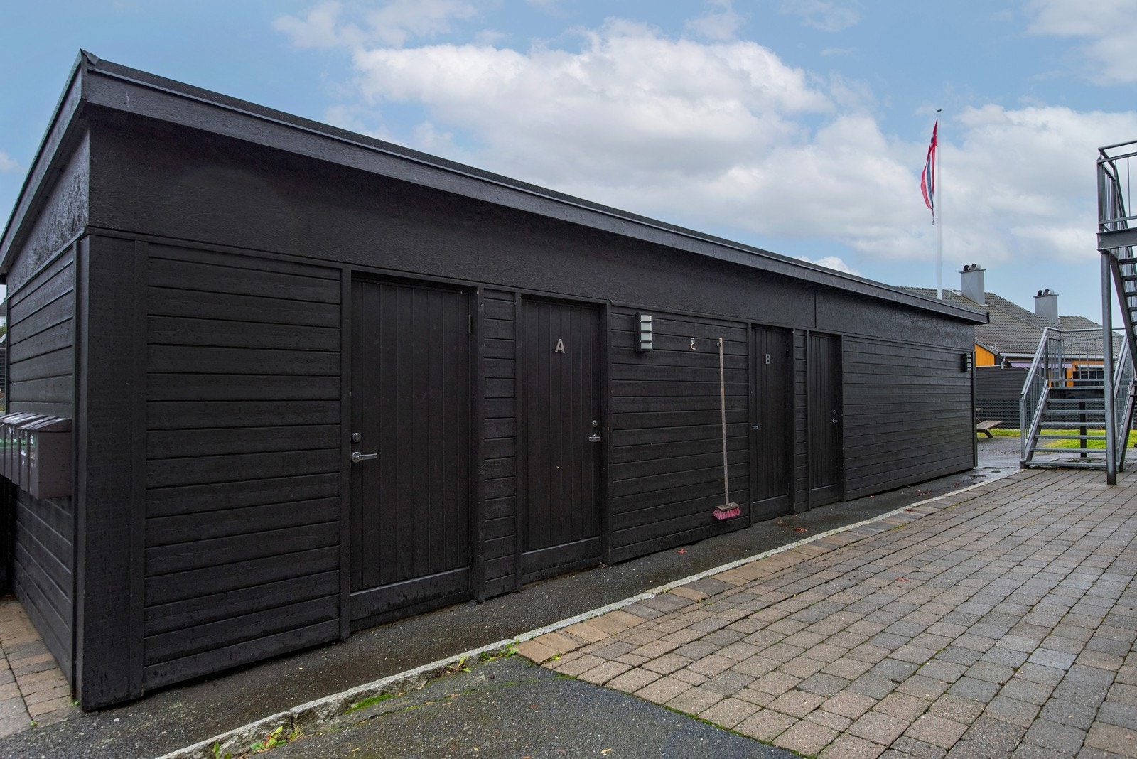 Det medfølger bod på 5 kvm i felles bodrekke. Galleribilde