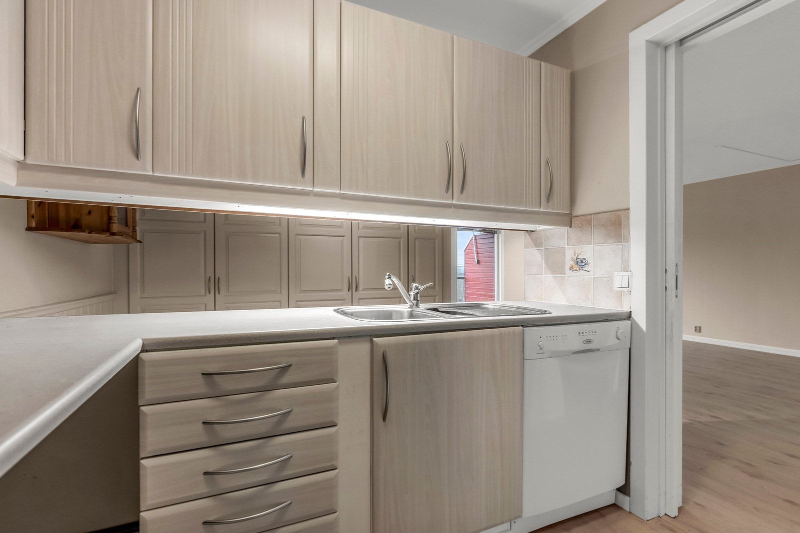 Kjøkkenet fra en annen vinkel. Galleribilde