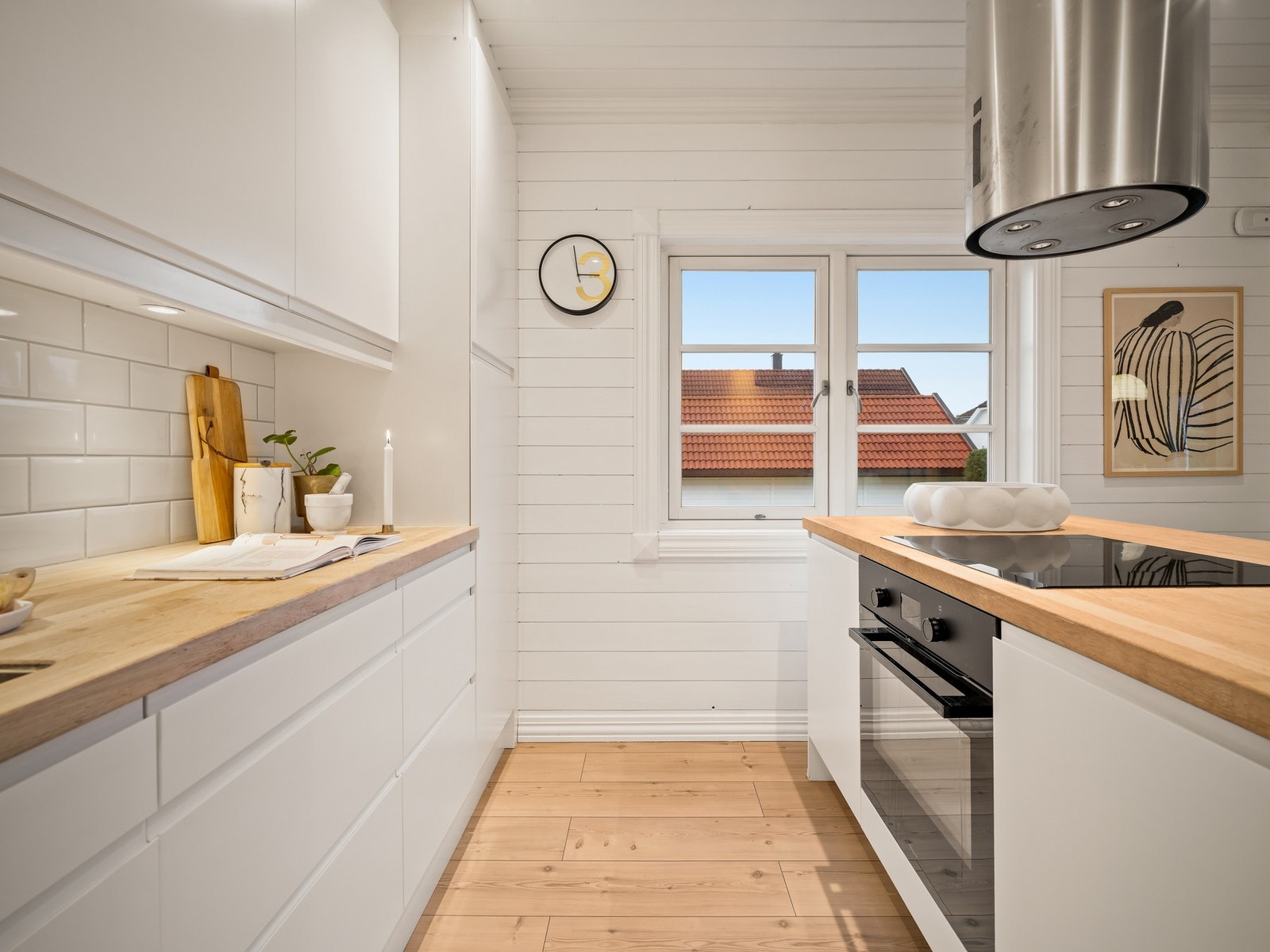 Samtlige hvitevarer på kjøkkenet medfølger. Galleribilde