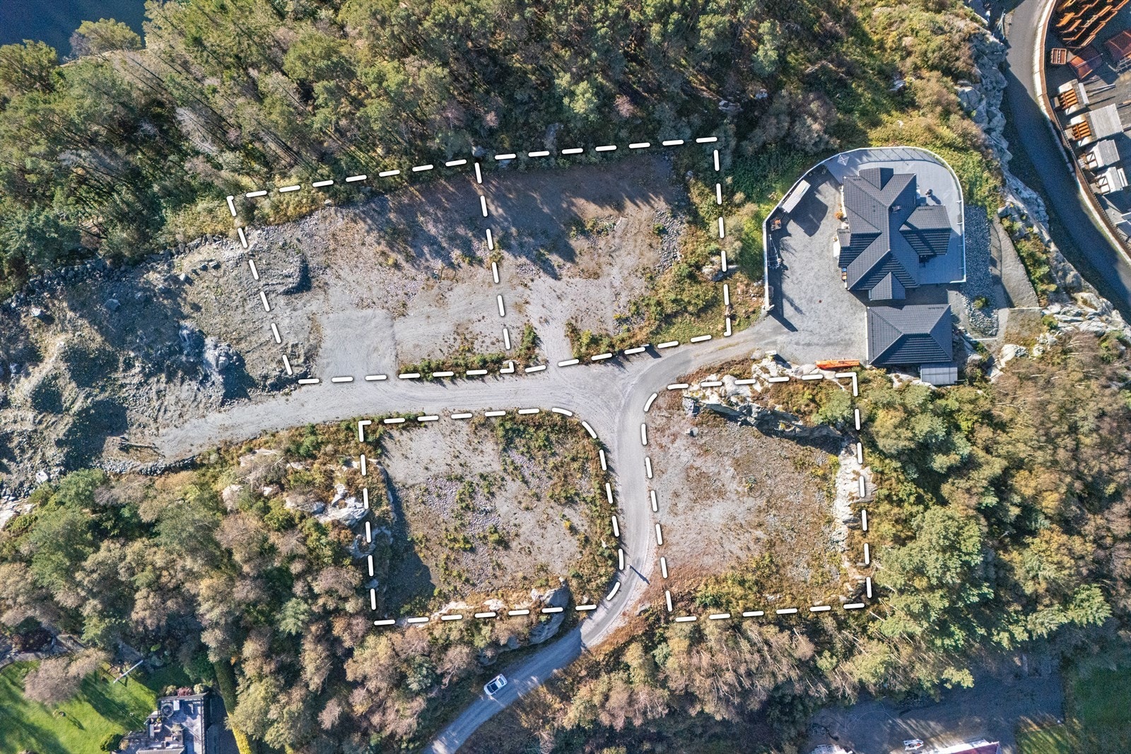 Tomtene er byggemodnet som innebærer grovplanering og fremlagt vann, avløp, strøm og fiber til hver tomt Galleribilde