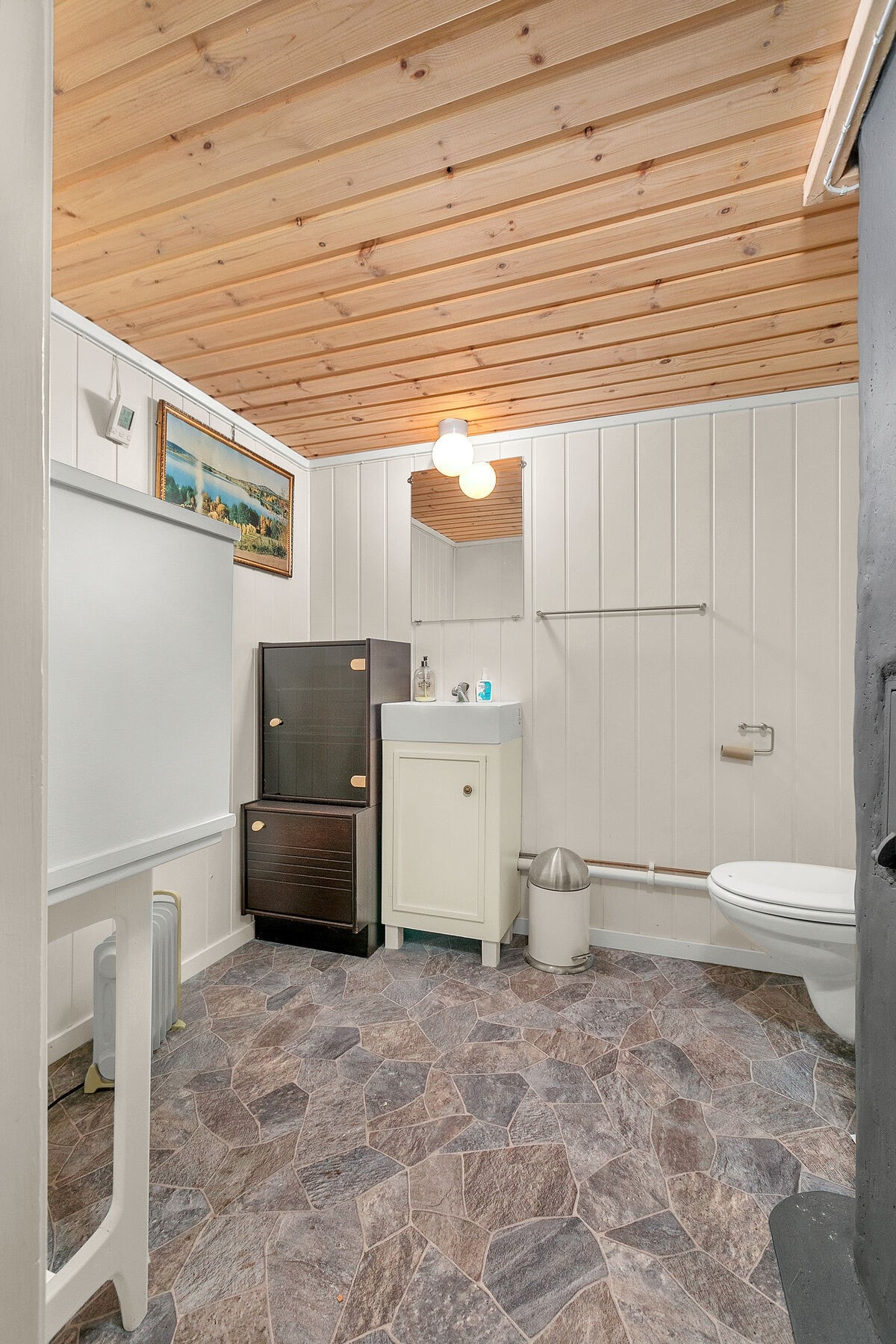 Kjelleretasje - WC Galleribilde