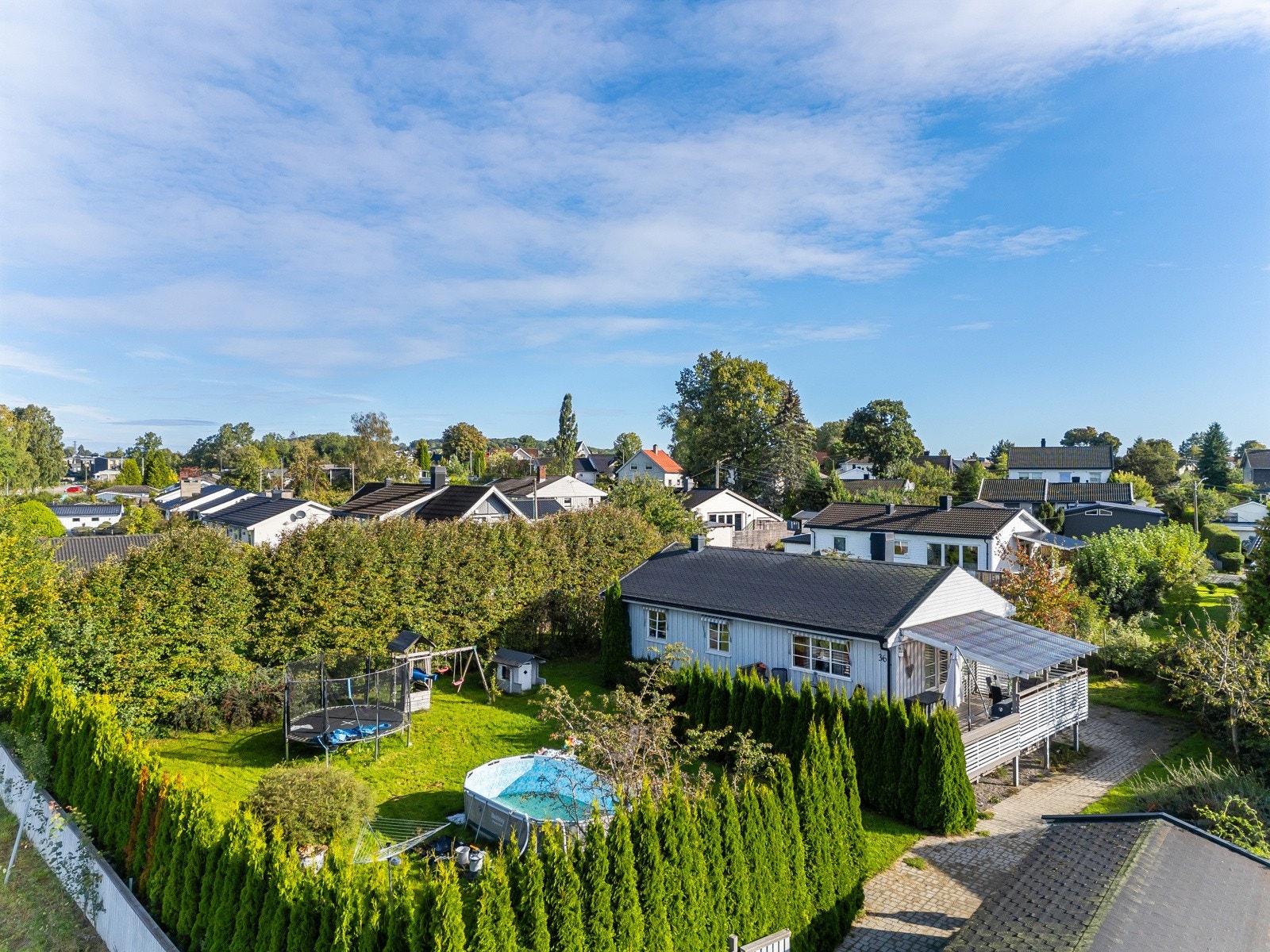 En flott familiebolig med kort vei til idrettsanlegg, skoler, barnehage og golfbane Galleribilde