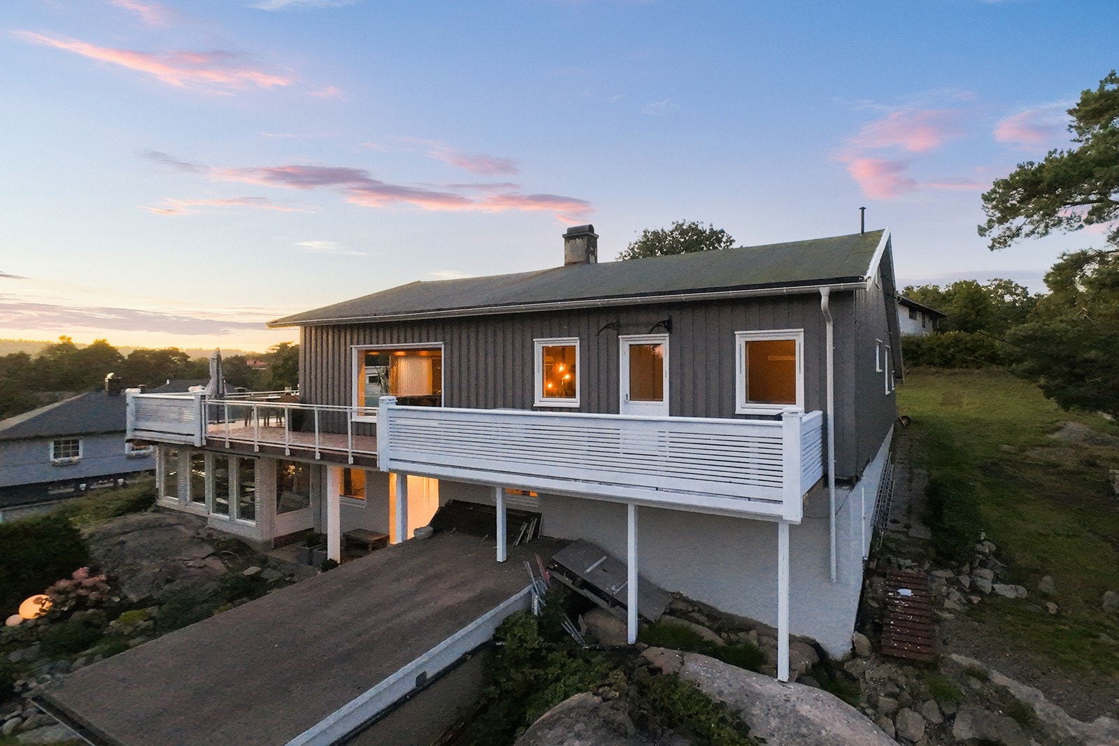 Boligen har et stort potensial, med praktisk planløsning og sentral beliggenhet Galleribilde