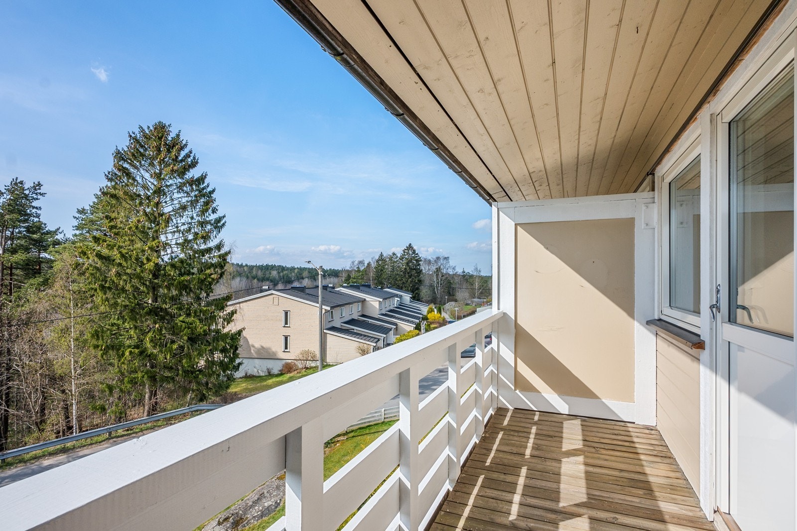 På veranda kan ettermiddags- og kveldssolen nytes før natten tar over. Galleribilde