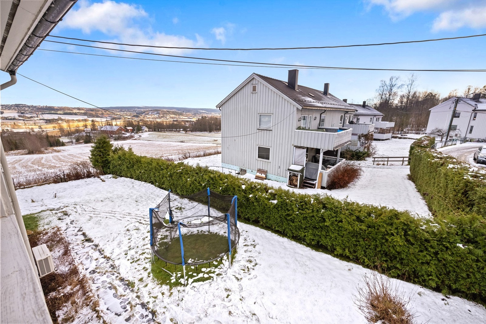 Sameiet har felles tomt og naturskjønne omgivelser. Galleribilde