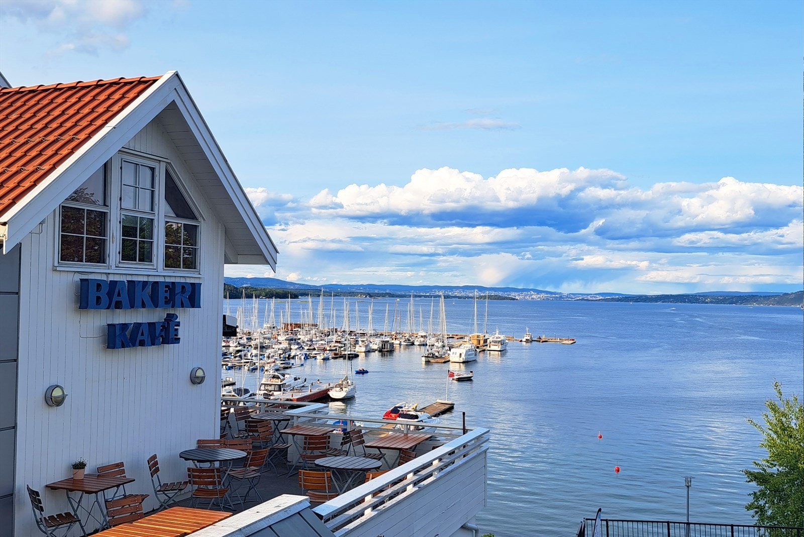 Bakeriet i Vollen med sjøutsikt Galleribilde