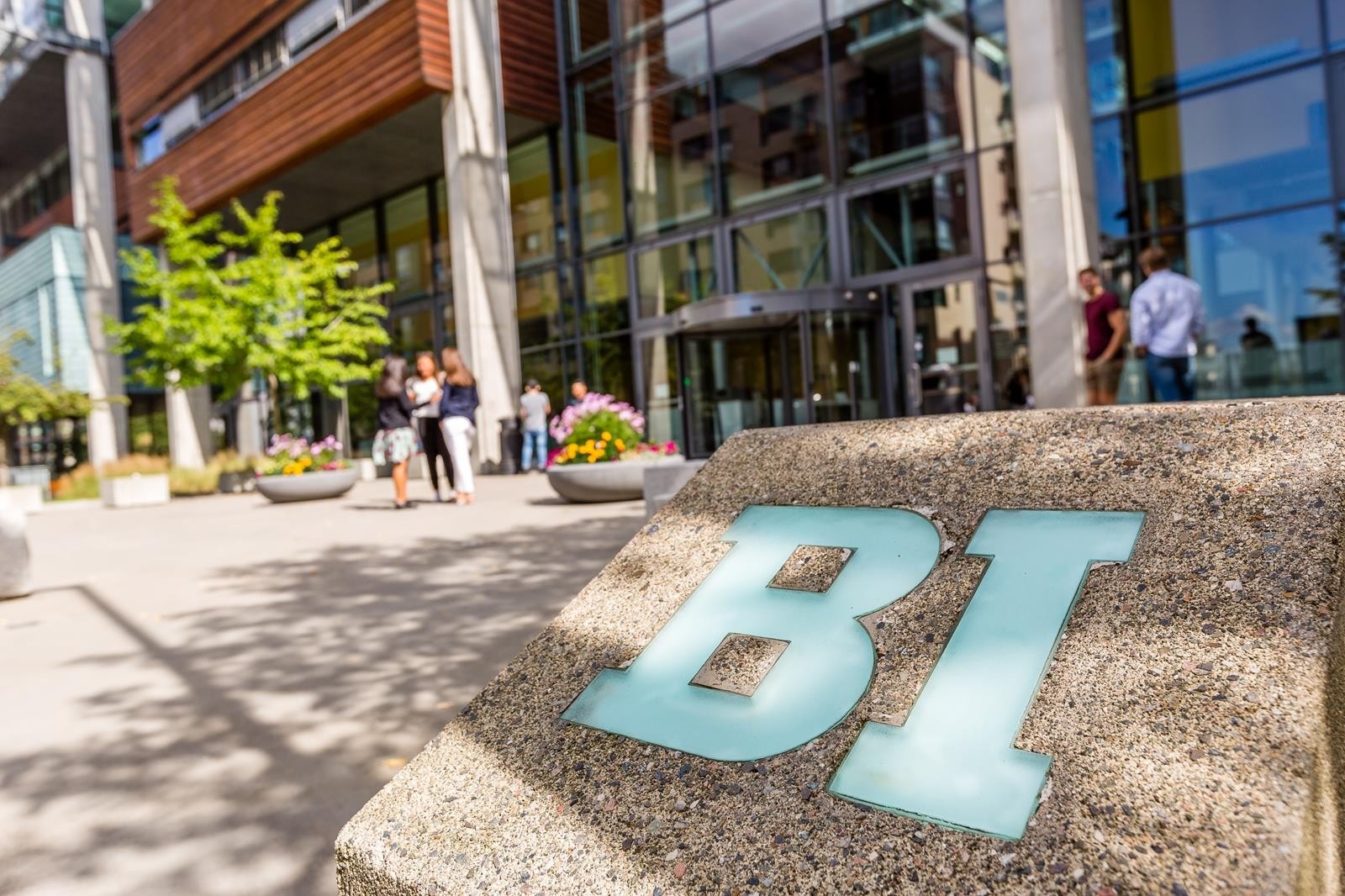 Det tar ca 7 minutter å gå fra Campus til BI Galleribilde