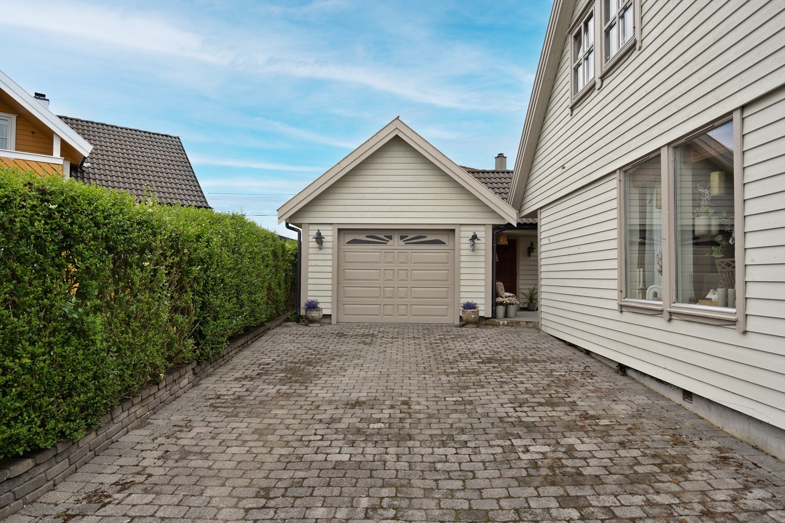 YON00883 Galleribilde