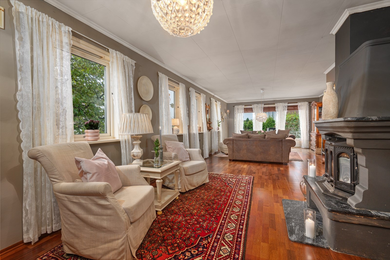 Utgang til terrasse fra stuen Galleribilde