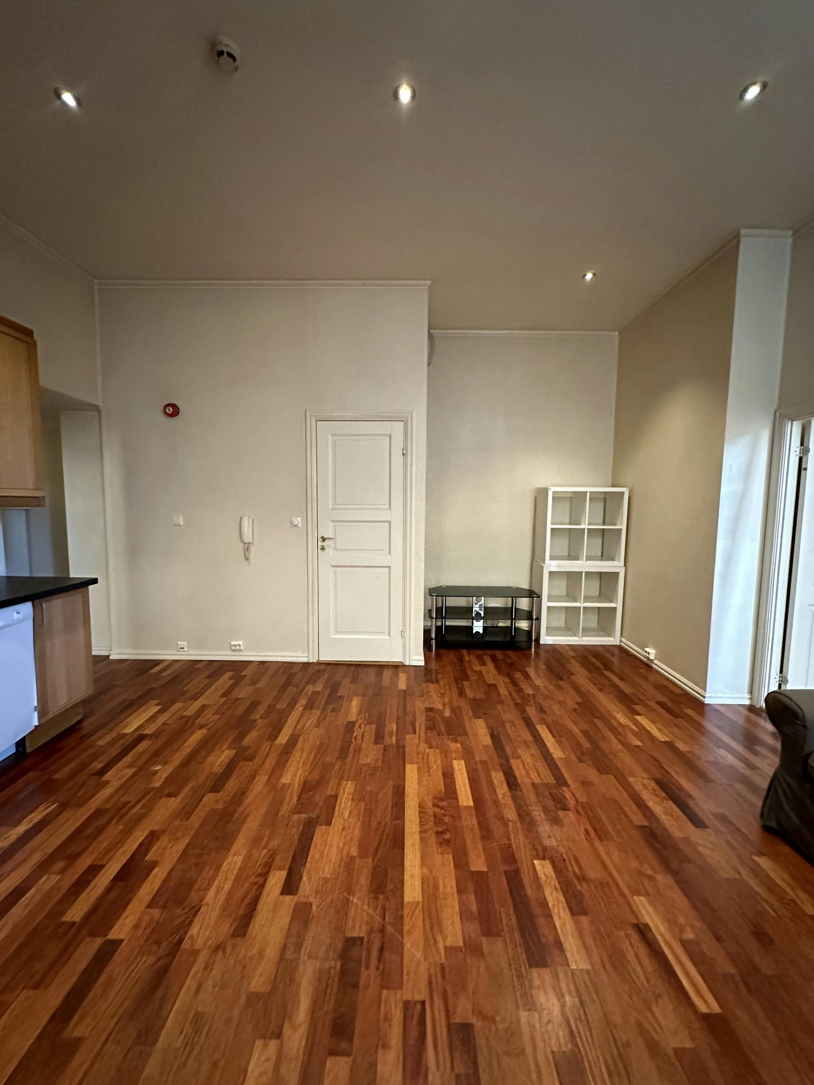 Stue med åpent kjøkken Galleribilde