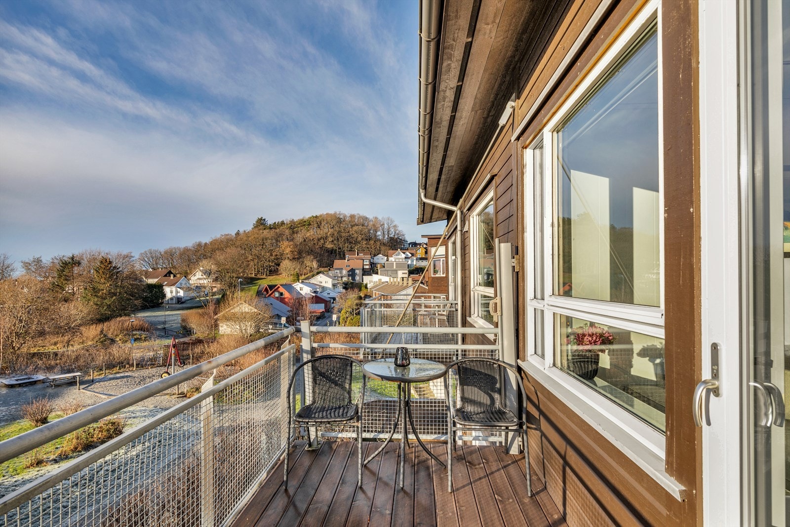 Sør-vest vendt balkong med gode solforhold Galleribilde