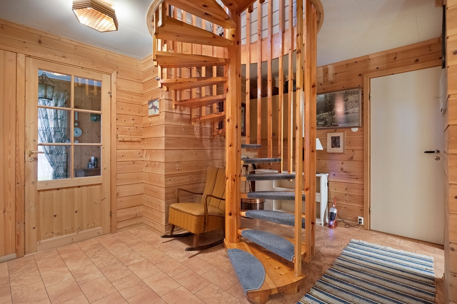 Denne etasjen hadde opprinnelig utleiedel. Nå brukes hele huset av nåværende eier Galleribilde