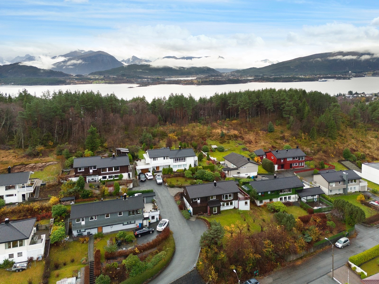 Velkommen til Kyrkjehaugen 78 - Presentert av Notar v/Espen Johansen Galleribilde