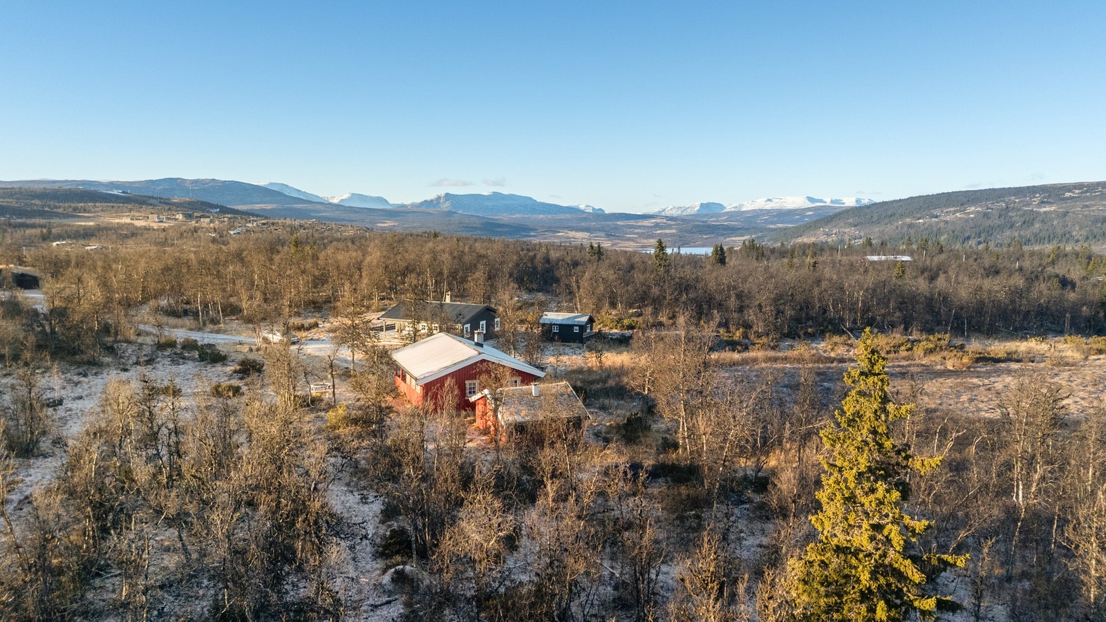 Skiløypene går ved Skørvestølsvegen, litt lenger ned Galleribilde