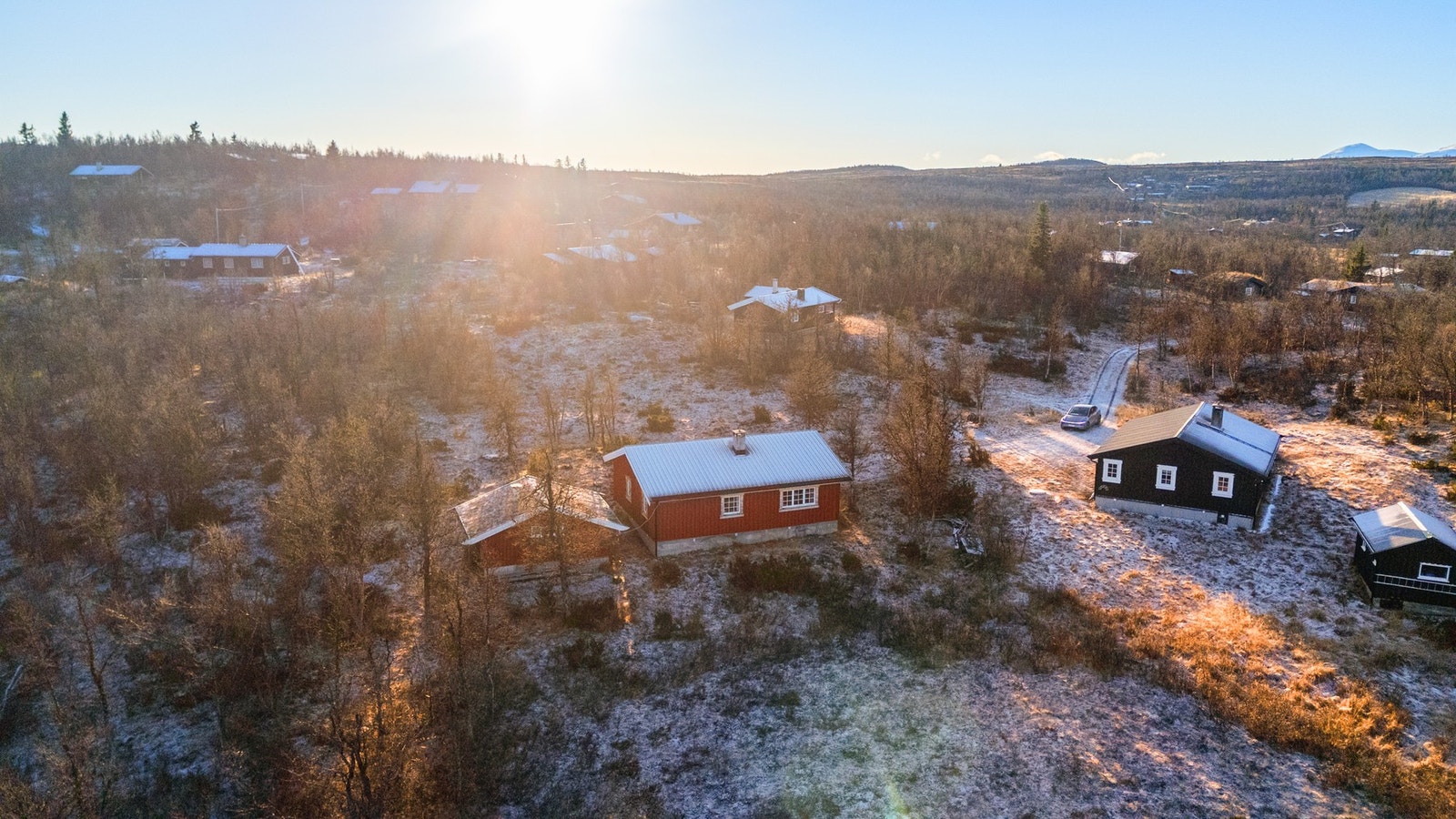 Ca. 1,5 km til Gomobu Fjellstue med alle rettigheter og god mat Galleribilde