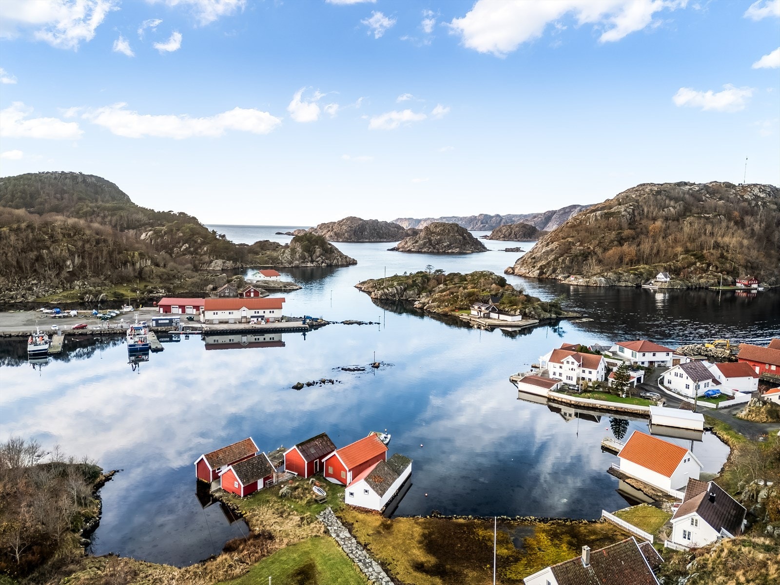 Kirkehamn på Hidra! Galleribilde
