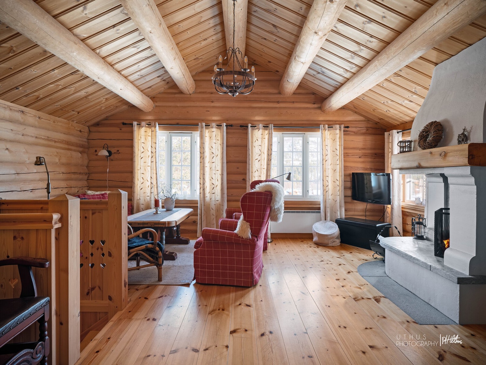 Samle familien til skikkelig hyttekos i høyfjellet Galleribilde