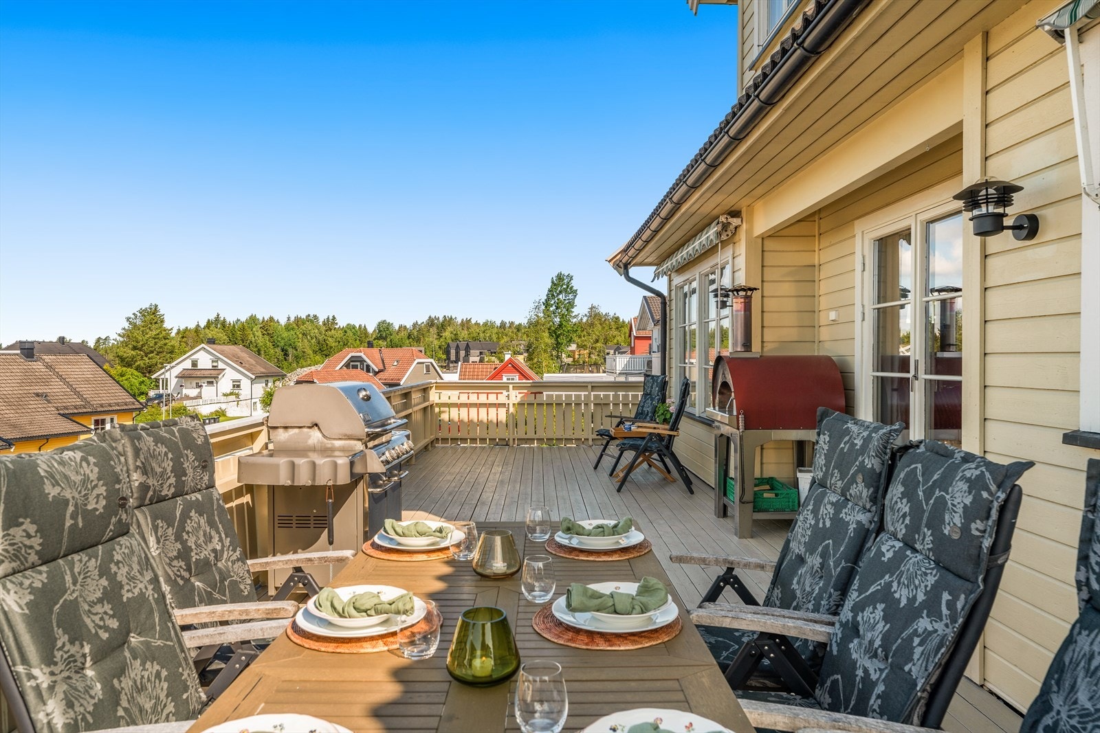 Sommerbilde fra terrassen Galleribilde