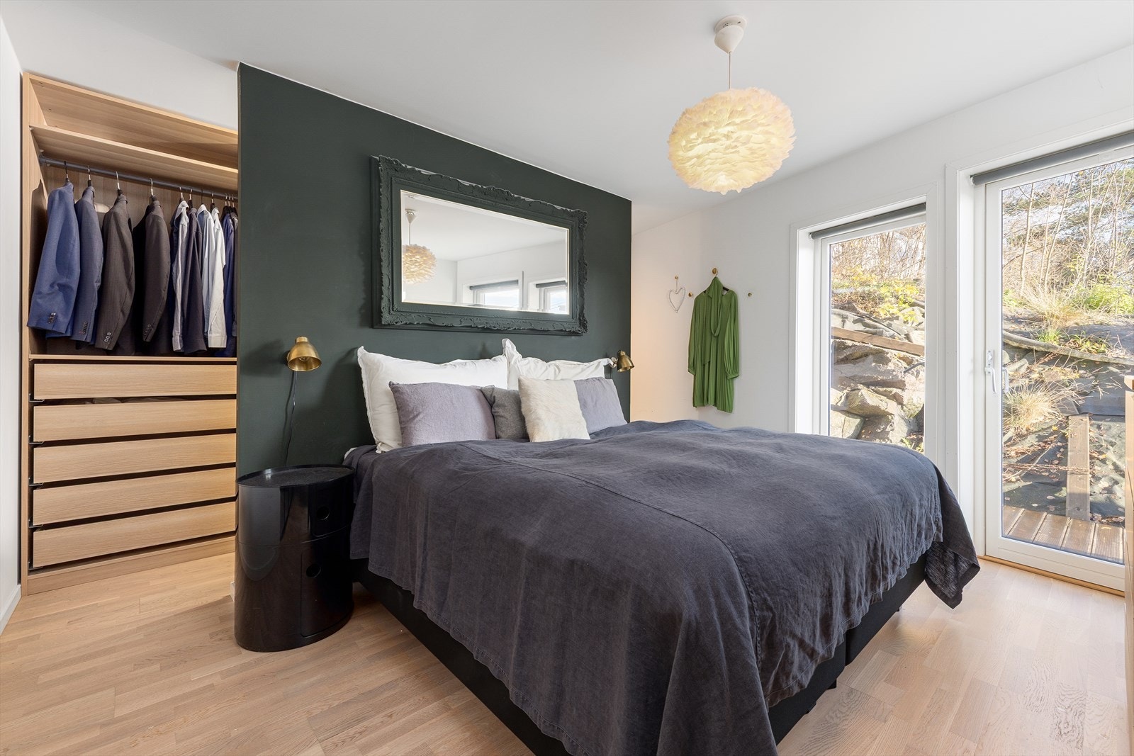 Via badet tar vi oss videre inn på hovedsoverommet. Galleribilde