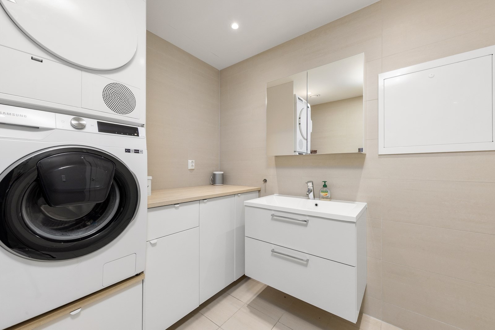 Her er det selvsagt også behagelige varmekabler i gulv. Galleribilde