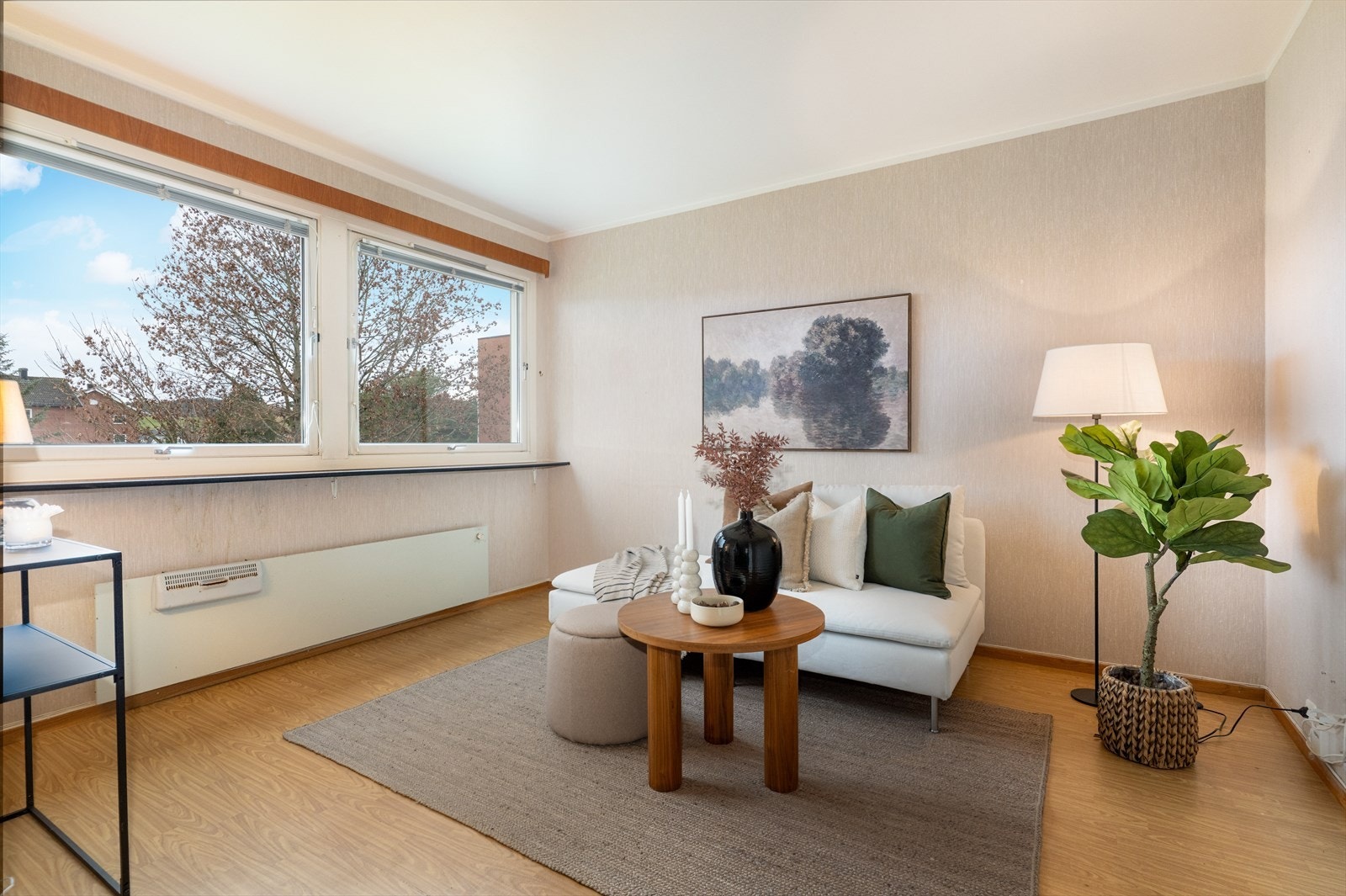 Vestvendt borettslagsleilighet med heis og 2 soverom på Falkum. Solrik veranda. Nyere kjøkken. Galleribilde