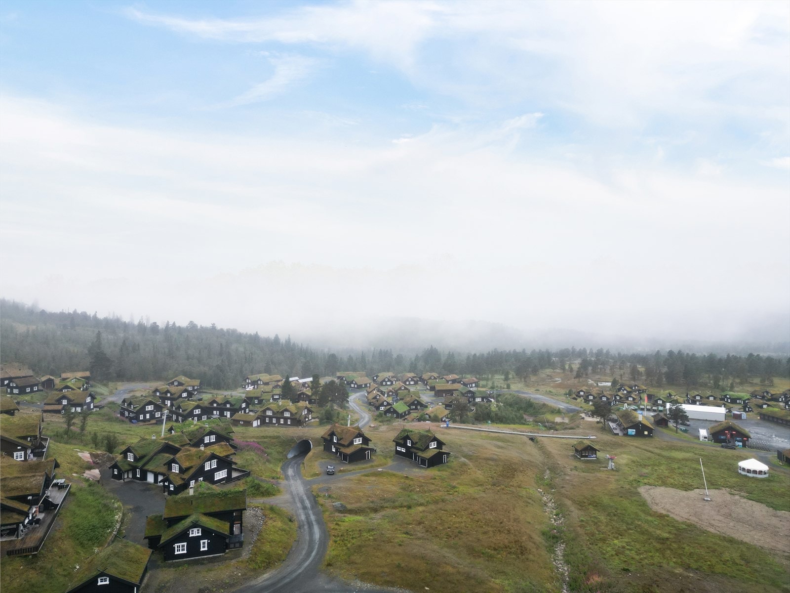 Holtardalen og Rauland er mer enn bare snøføyk og ski. Et drømmested både vår, sommer og høst. I tillegg til alpint, langrenn, snowboard og kiting, finner du også en masse muligheter for fritidsaktiviteter året rundt. Galleribilde