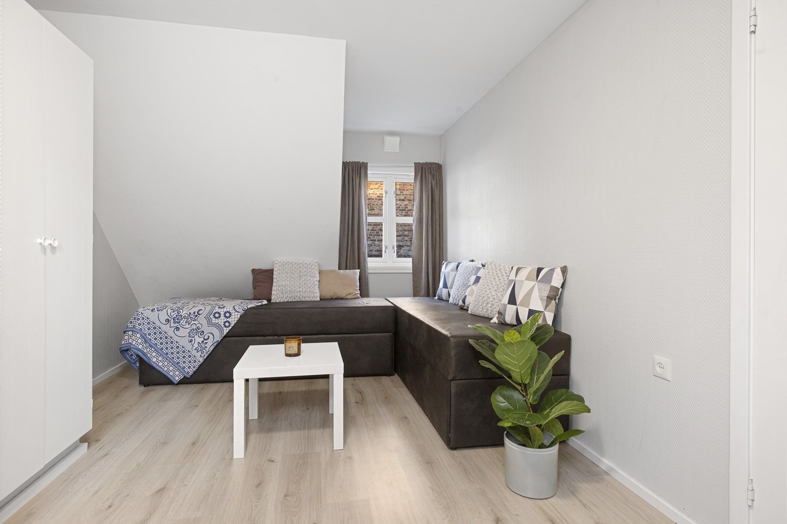 Tv-stue i andre etasje Galleribilde