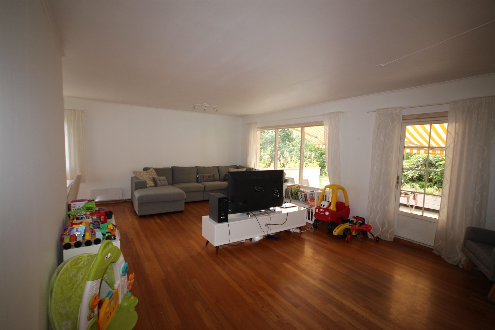 Meget romslig stue Galleribilde