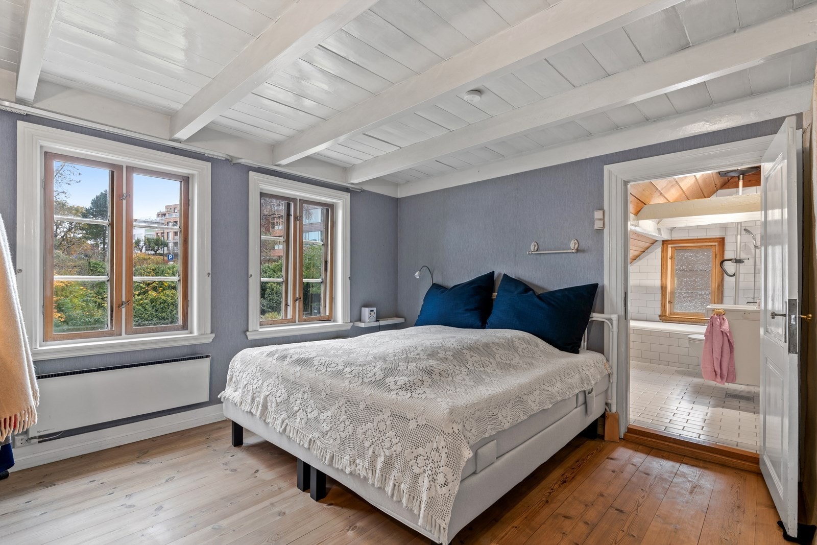 Hovedsoverom - nydelig utsikt fra soverommet Galleribilde