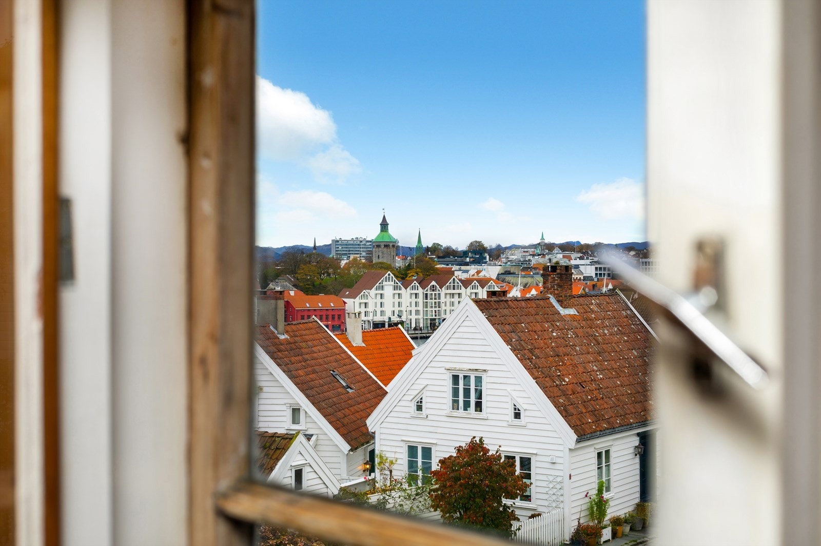 Utsyn mot sentrumskjernen og Valbergtårnet Galleribilde