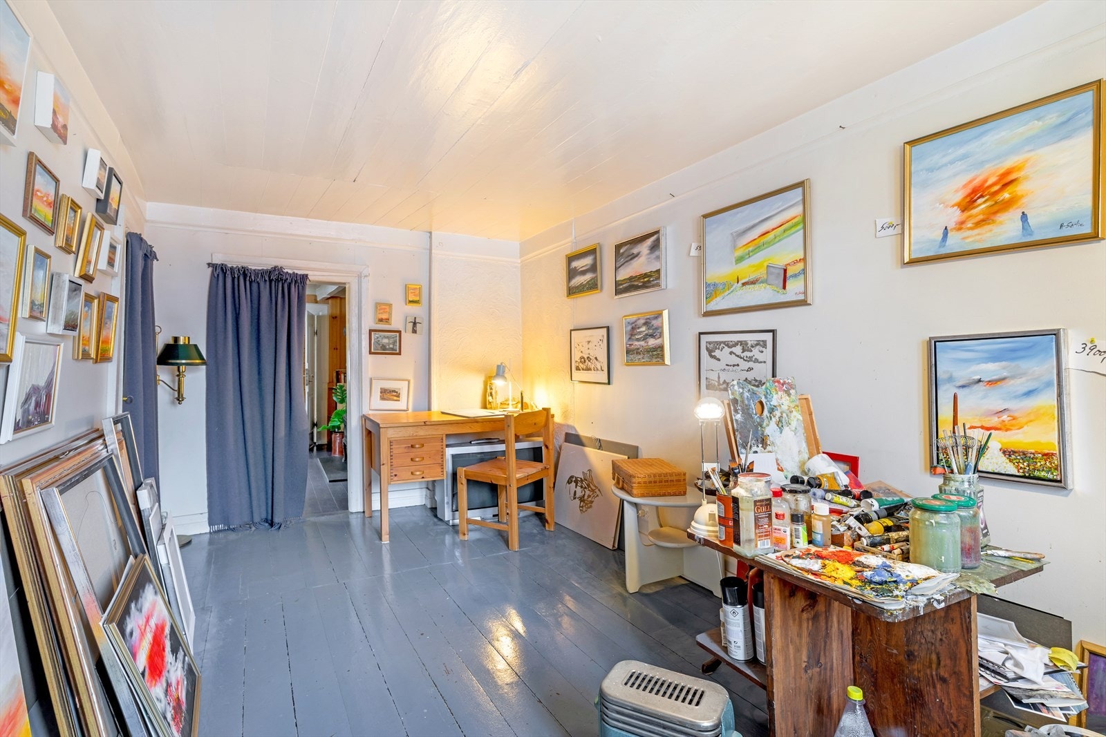 Atelier/soverom Galleribilde