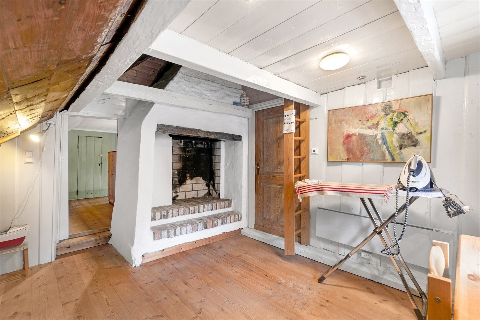 Arbeidsrom/soverom med hems Galleribilde