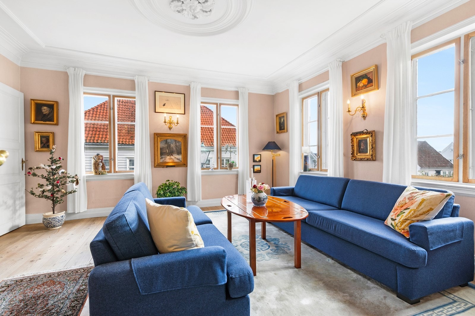 Takhøyde på ca. 2,75 meter Galleribilde