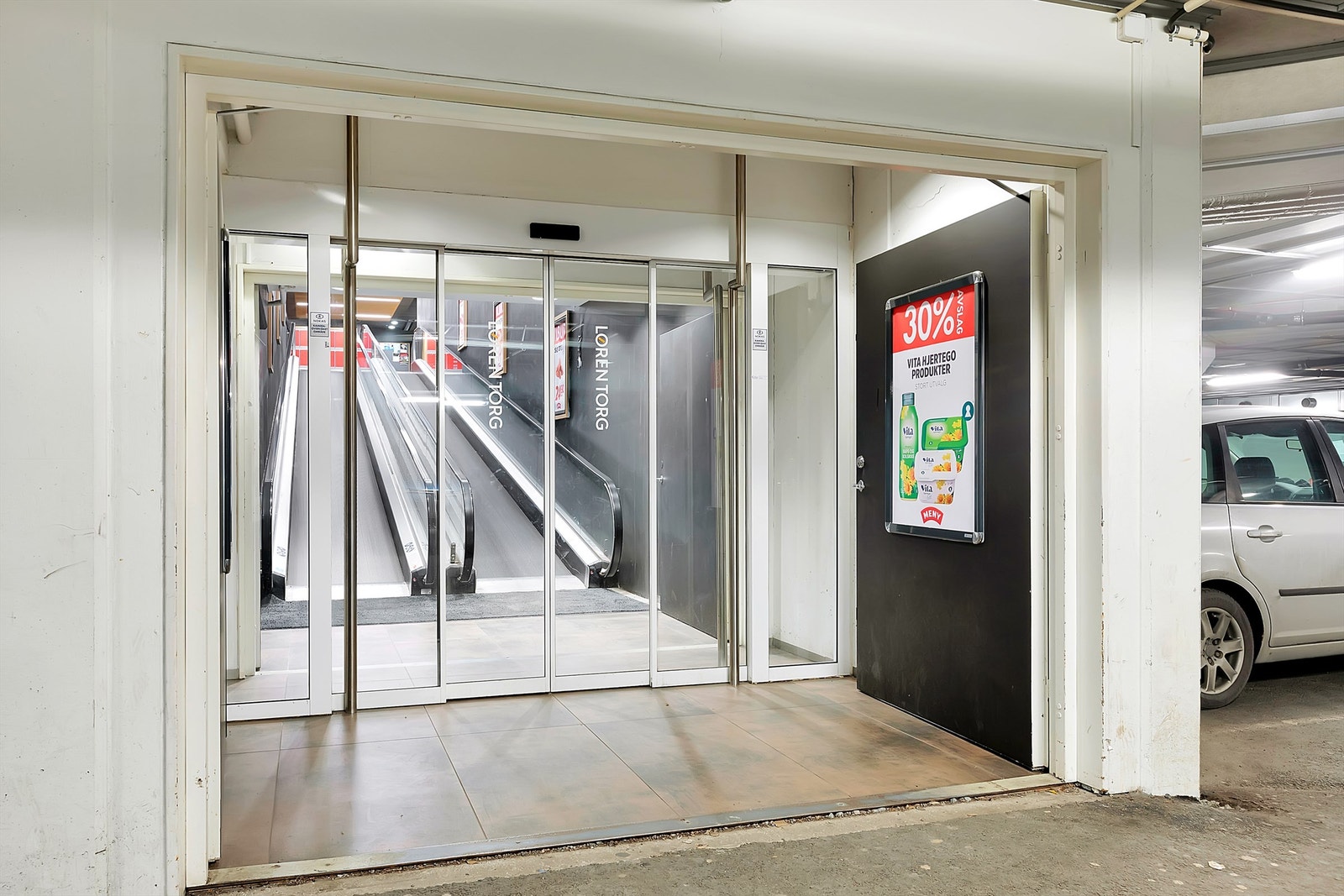 Fra garasjen kommer du tørrskodd opp til Løren Torg kjøpesenter Galleribilde