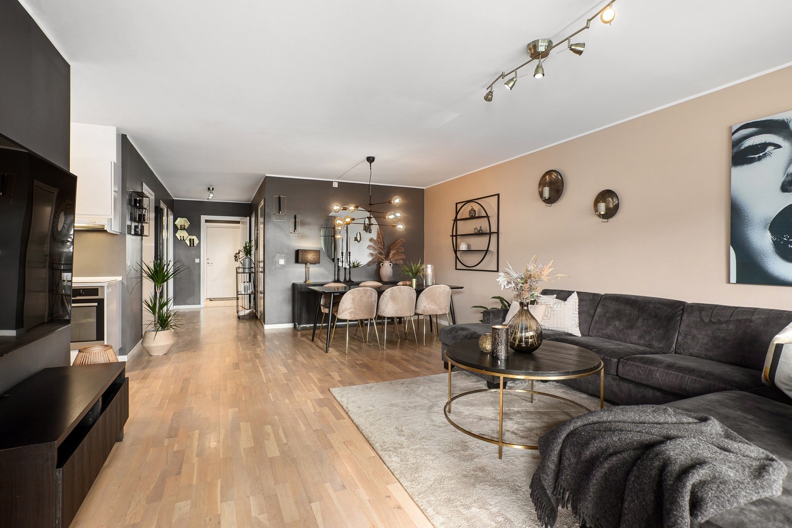 Lun og hyggelig stue Galleribilde