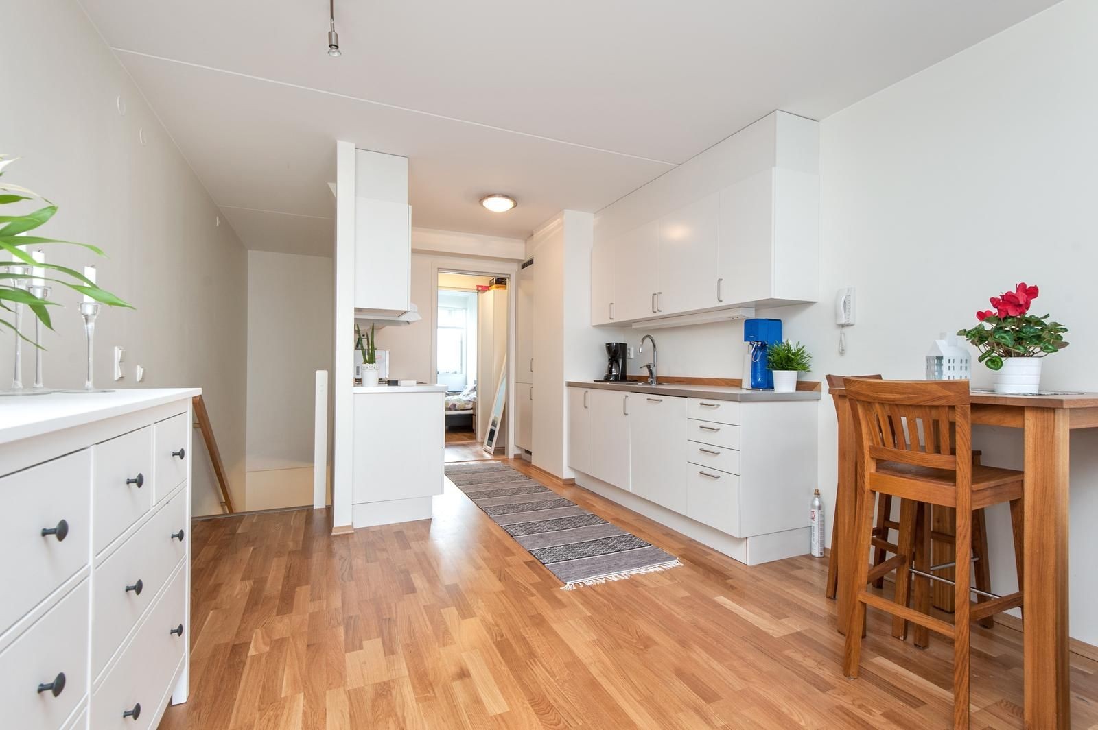 Stue mot kjøkken Galleribilde