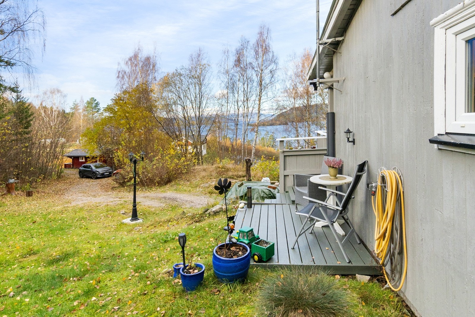 Hytta har usjenert beliggenhet i nærhet til naturen Galleribilde