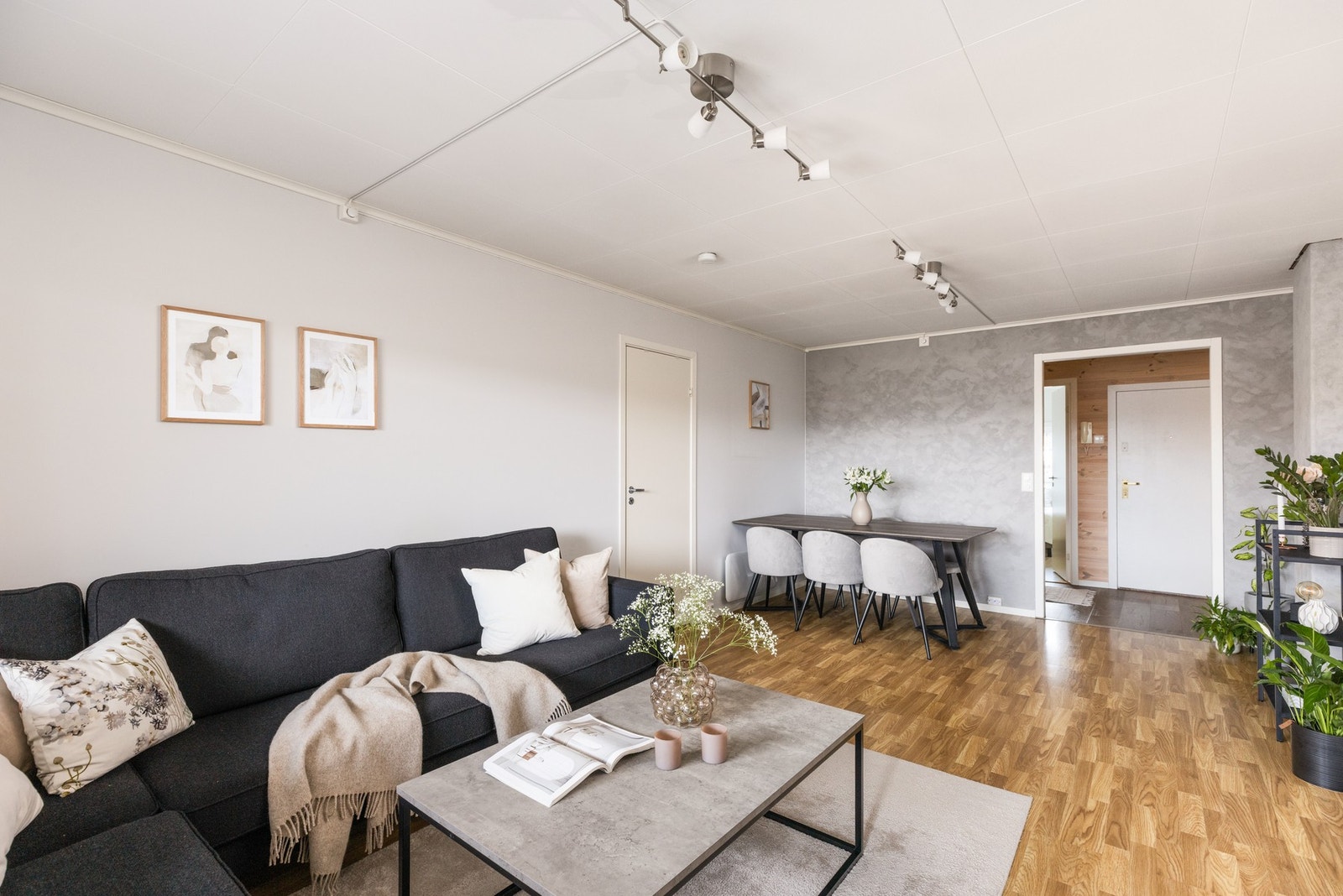 Her er det masse plass til hele familien med gode muligheter for å samles rundt spisebordet. Galleribilde
