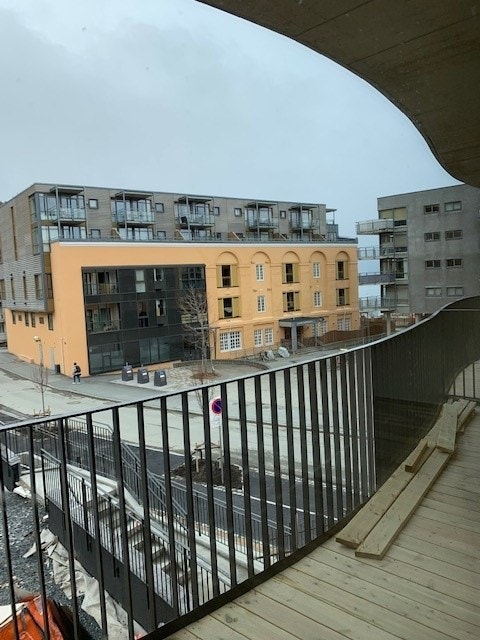 Balkong. Det gjøres oppmerksom på at bildene er tatt i 2024. Galleribilde