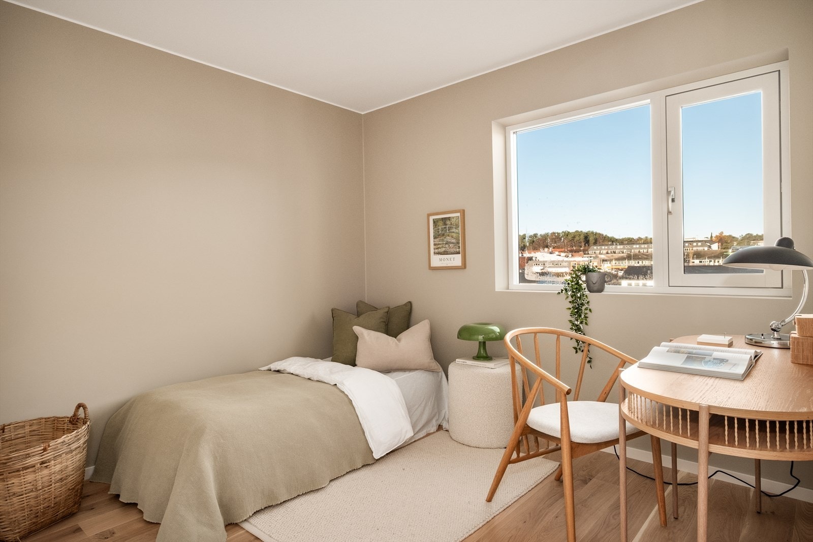 Lyst og fint soverom Galleribilde