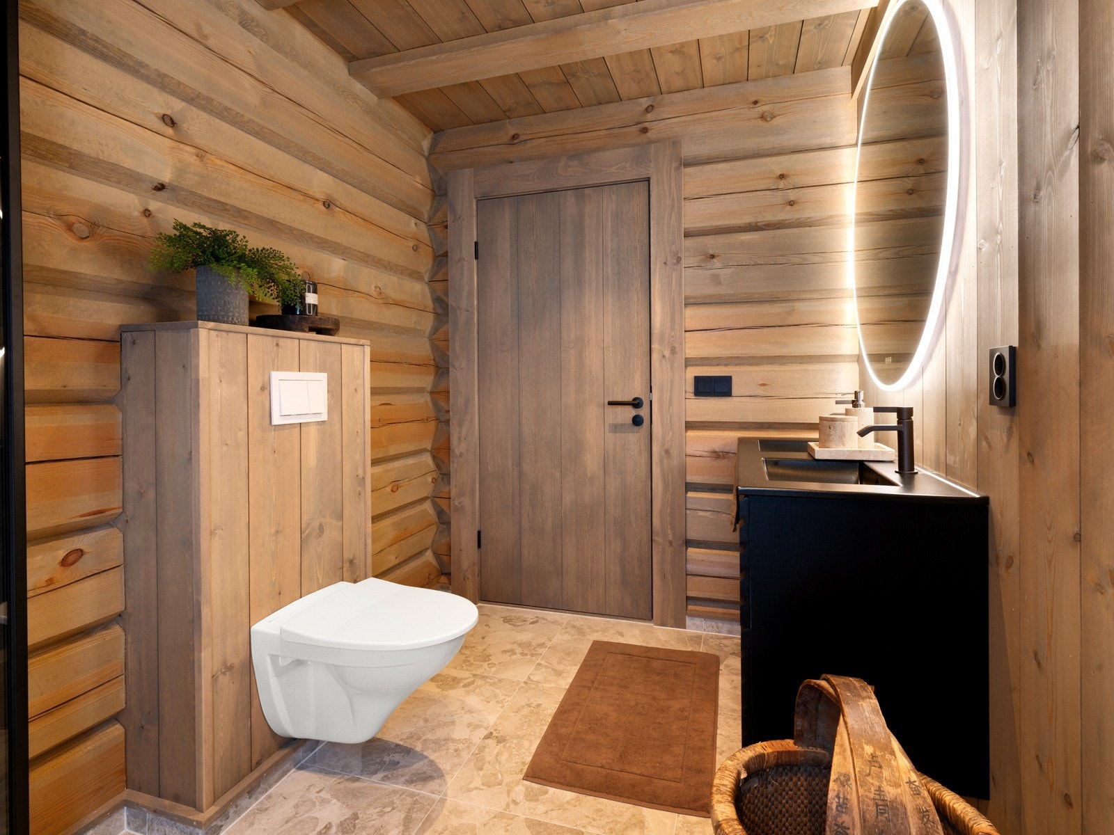 I dusjsonen er det lagt flotte mosaikk fliser som er 5x5 cm på gulvet. Galleribilde