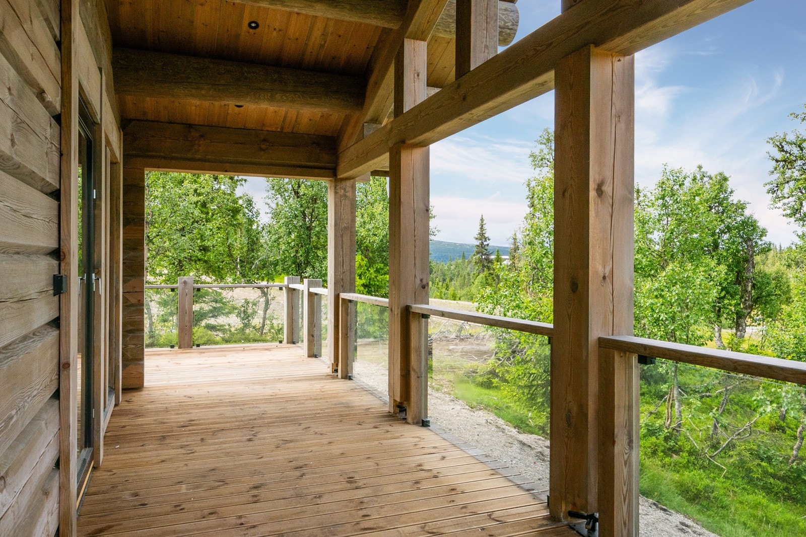 Utvendig downlights som styres med astrour. Galleribilde