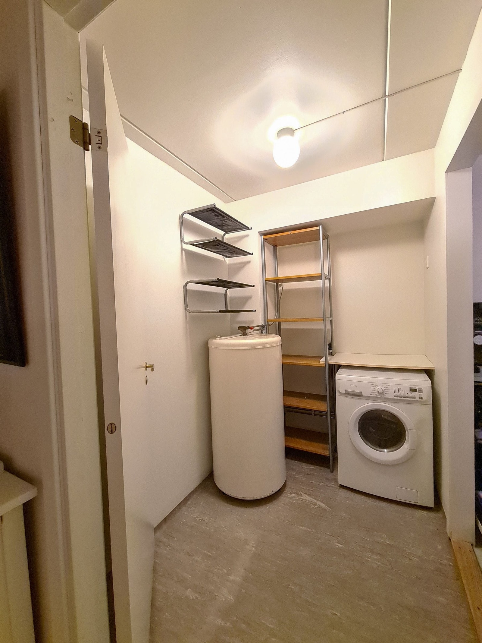 Vaskerom Galleribilde