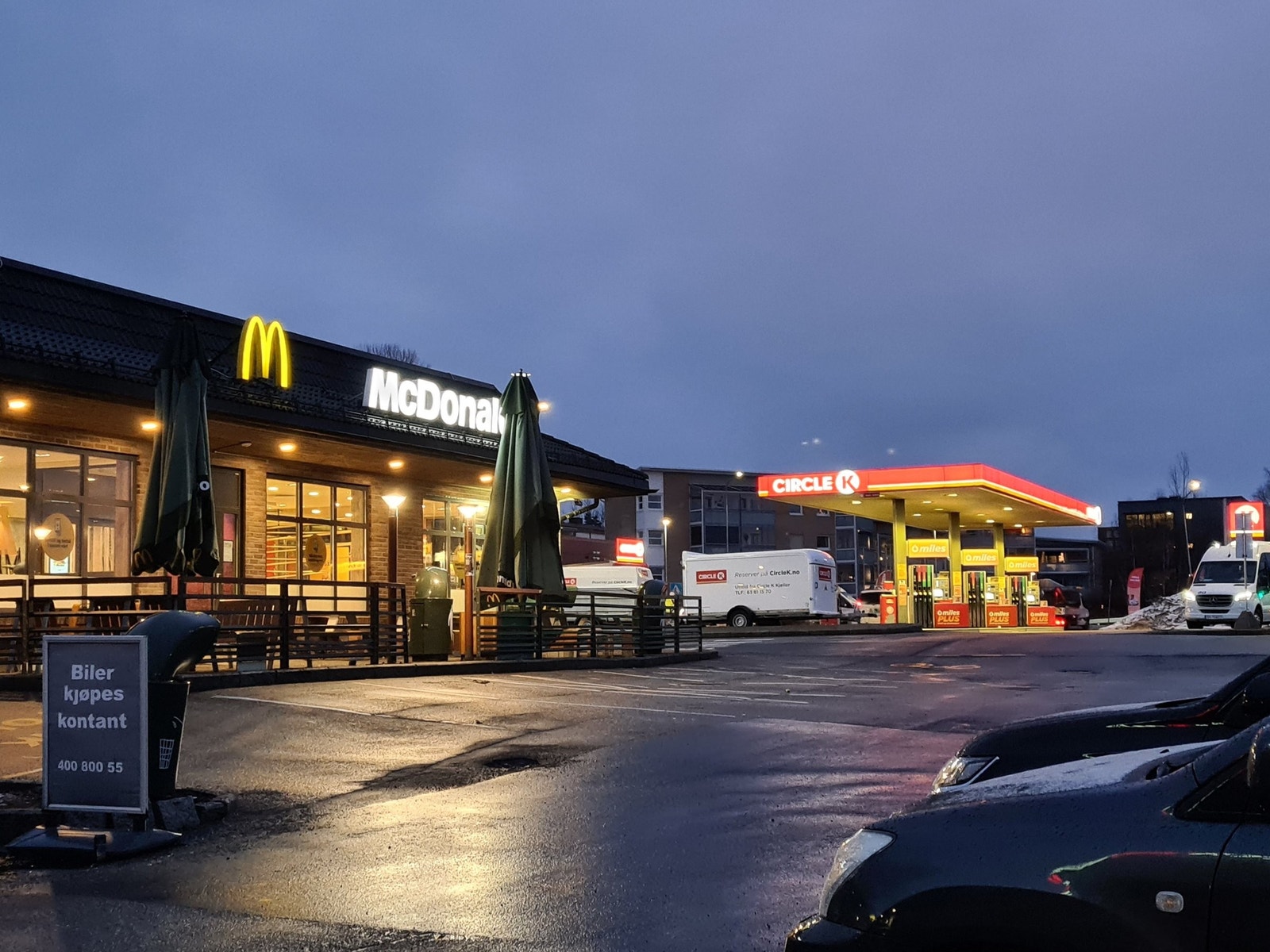McDonald's - et steinkast unna Galleribilde