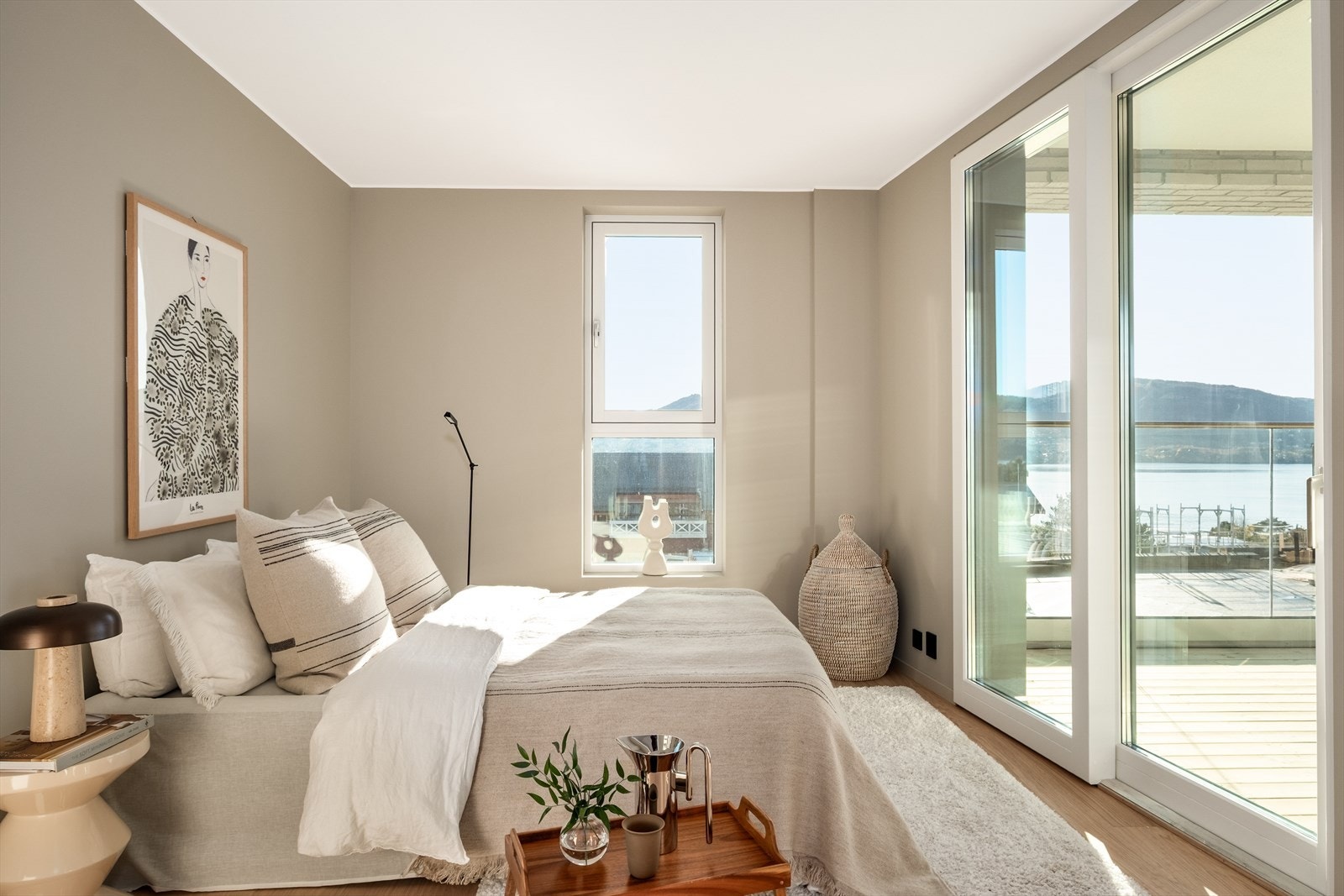 Nydelig utsikt fra hovedsoverommet. Galleribilde