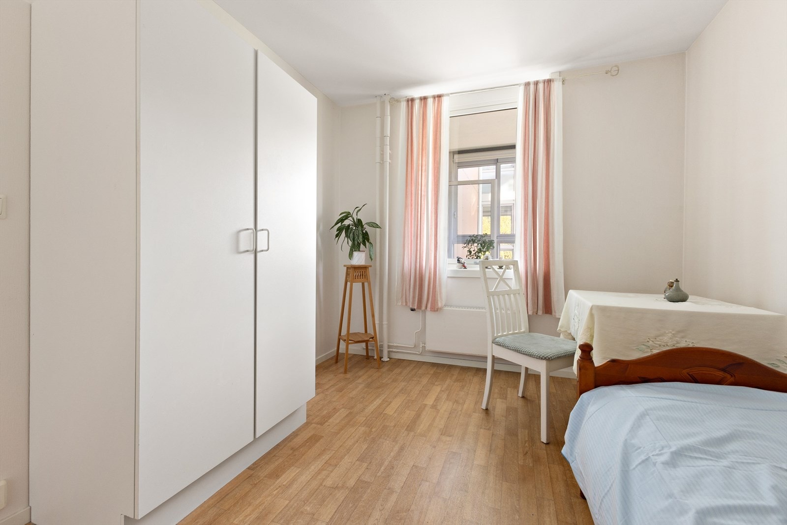 Soverom 2 ligger rett ved badet. Galleribilde